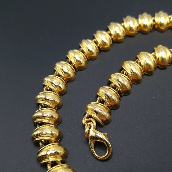 Vintage Gold Tone Link Necklace, 18 Inches, 1990s - Picture 3 of 9